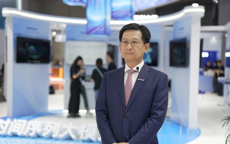 崔山受新华社专访：以工业具身智能沉构出产力，引领流程工业智能化升级